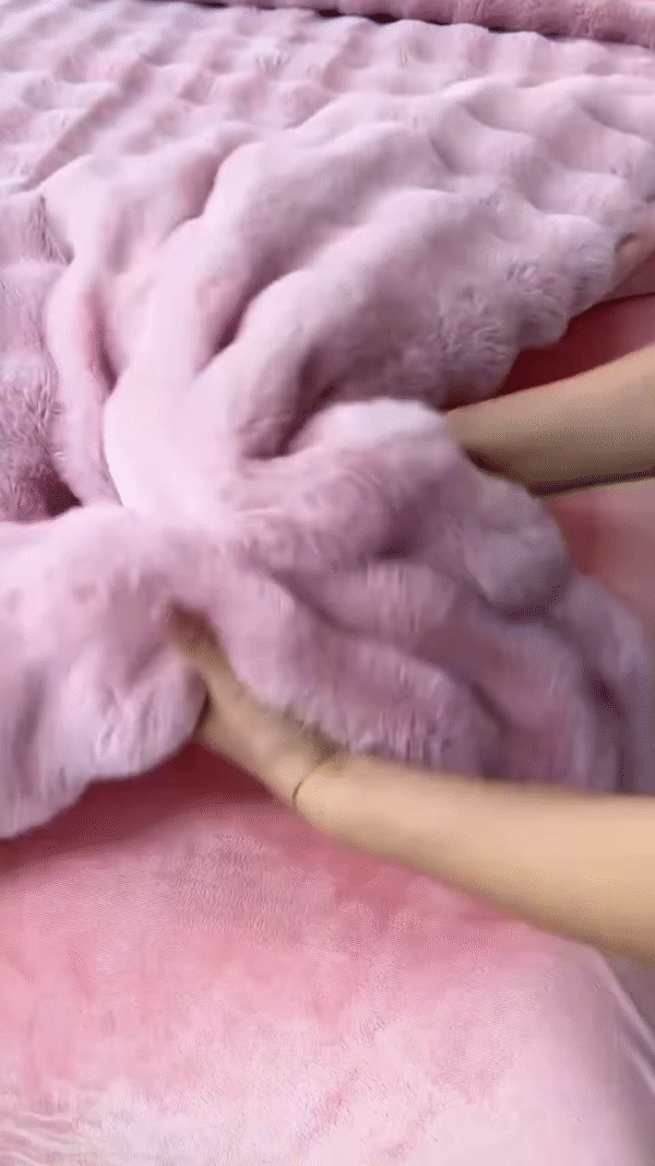 Fluffy Orange Blanket 🧡 Ultra-Soft Winter Comfort – Ideal for Lounging & Layering - Image 4