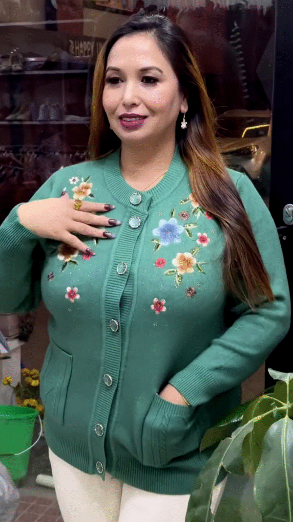 Floral Embroidered Button-Up Cardigans 🌸🧥 – Available in 10 Vibrant Colors with Pocket & Textured Detailing - Image 5